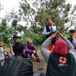 Pelatihan Bahasa Isyarat di Gunung Panderman