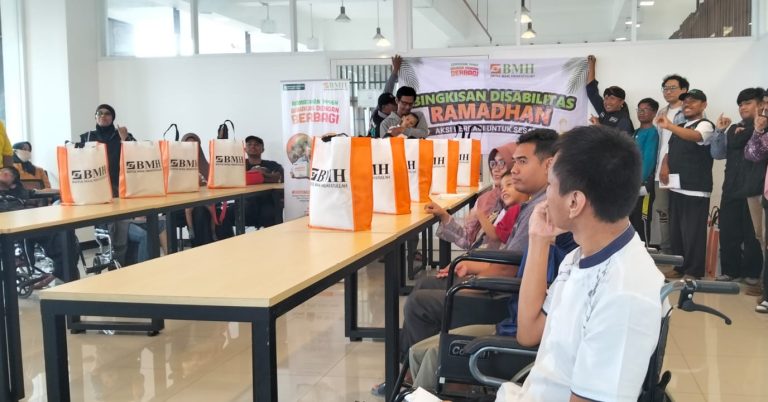 BMH Malang Berbagi Kebahagiaan Ramadan untuk Disabilitas Spektrum Berat (1)