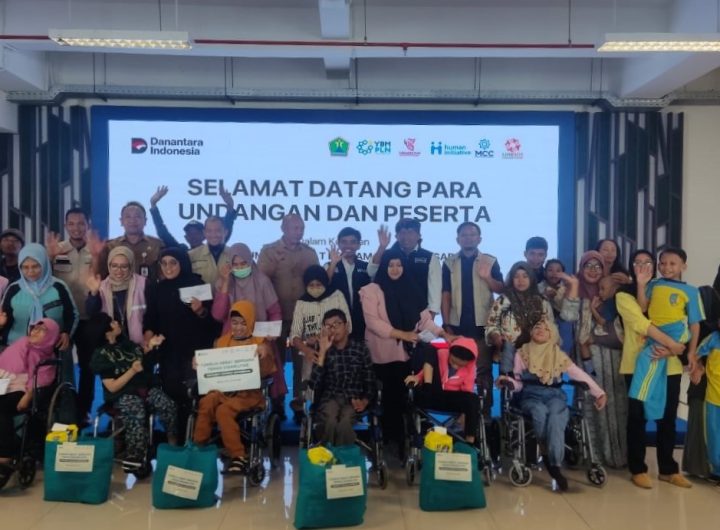 Pameran Produk Ekraf Cerebral Palsy di MCC Bersama YBM PLN PUSMANPRO UPMK II Surabaya